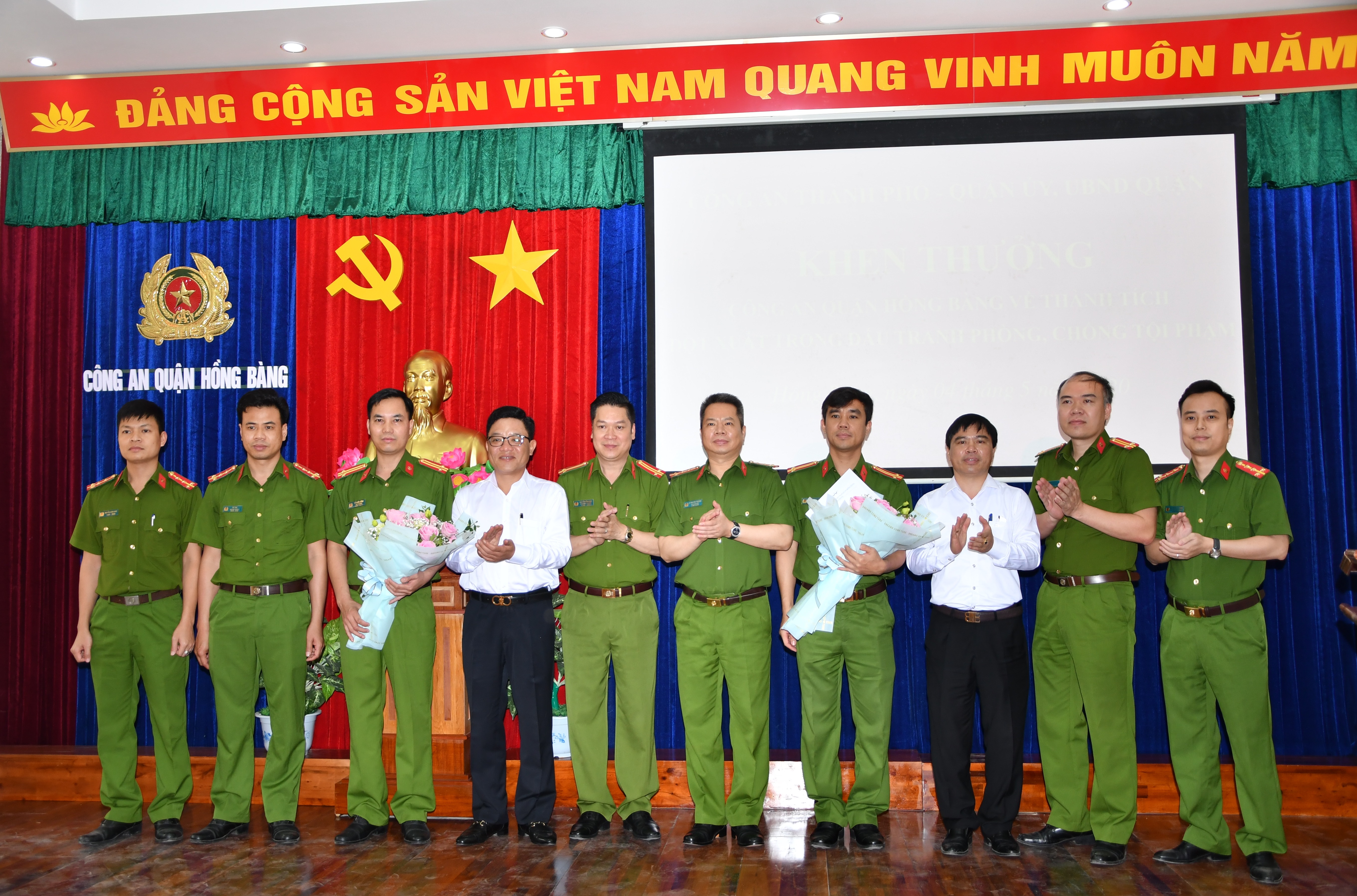 Công an thành phố - Quận ủy, UBND quận Hồng Bàng: Khen thưởng Công an quận Hồng Bàng tiếp tục mở rộng chuyên án ma túy